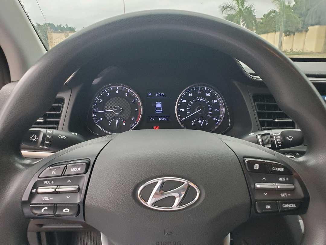 Car Image 2019 HYUNDAI ELANTRA SEL