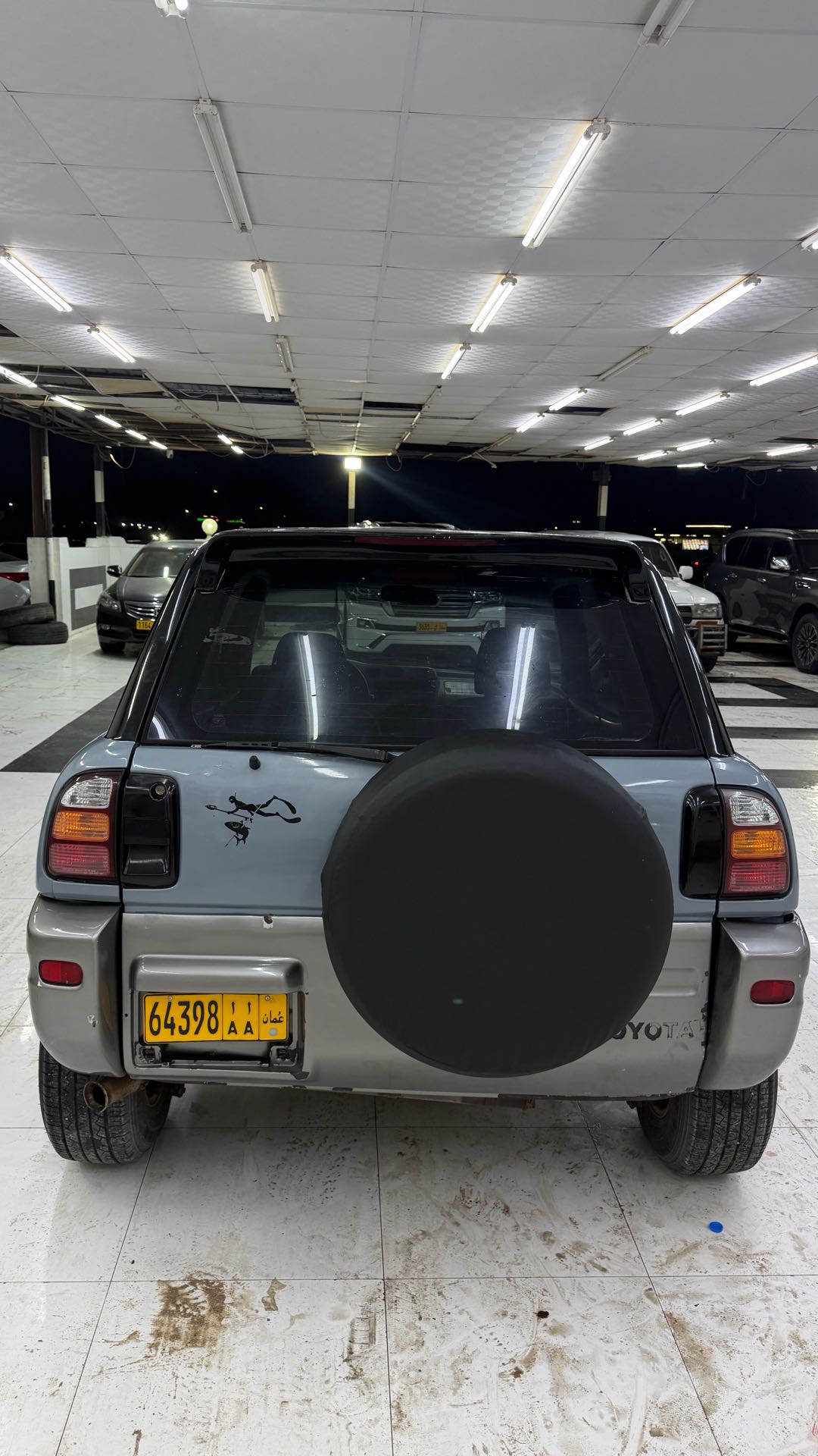 Car Image 1995 TOYOTA RAV4 