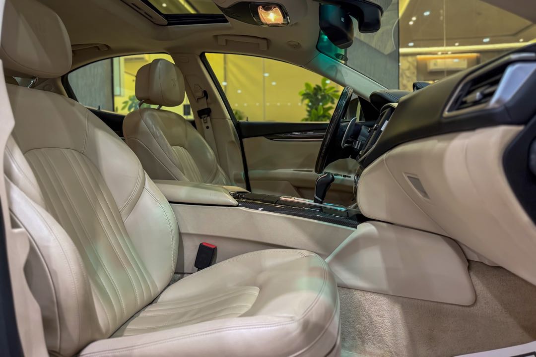 Car Image 2015 MASERATI GHIBLI 