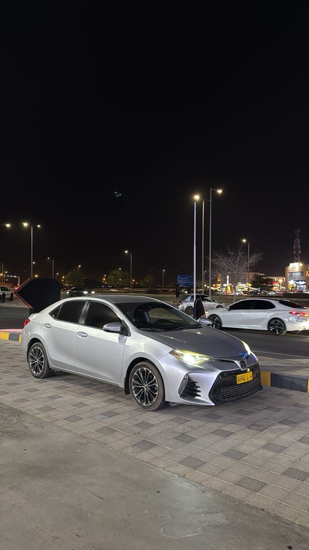 Car Image 2017 TOYOTA COROLLA SE