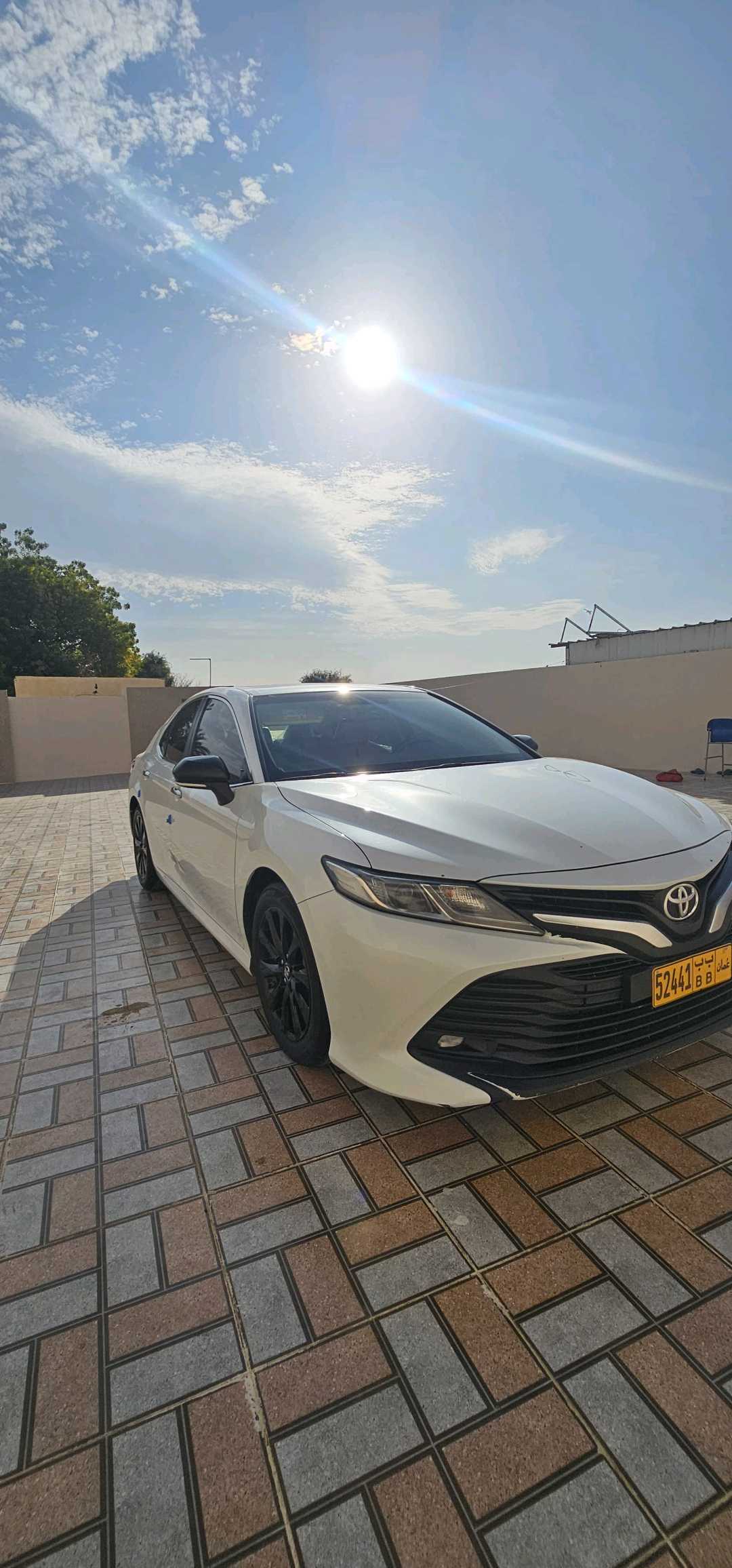 Car Image 2018 TOYOTA CAMRY SE