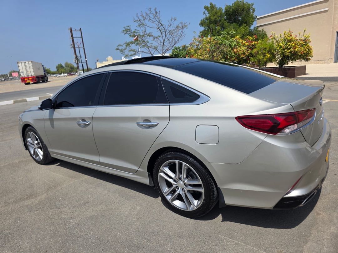 Car Image 2018 HYUNDAI SONATA LIMITED