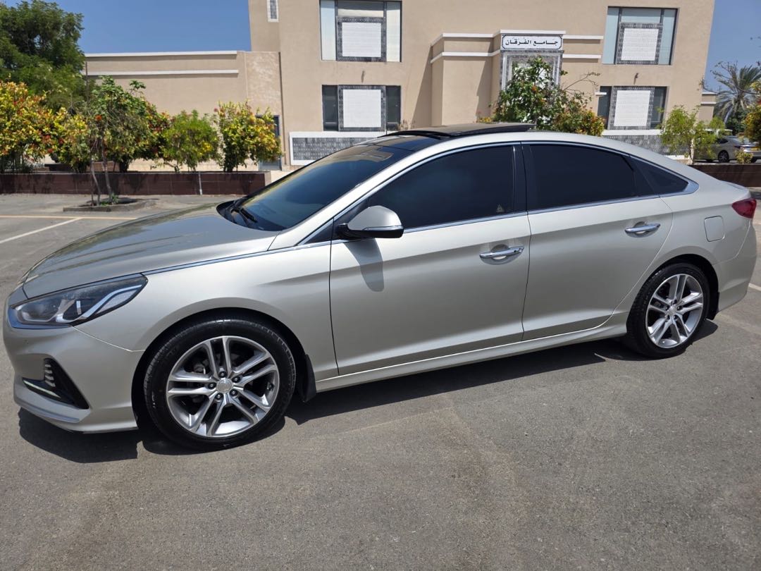 Car Image 2018 HYUNDAI SONATA LIMITED