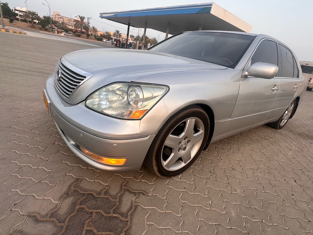 Car Image 2004 LEXUS LS 430