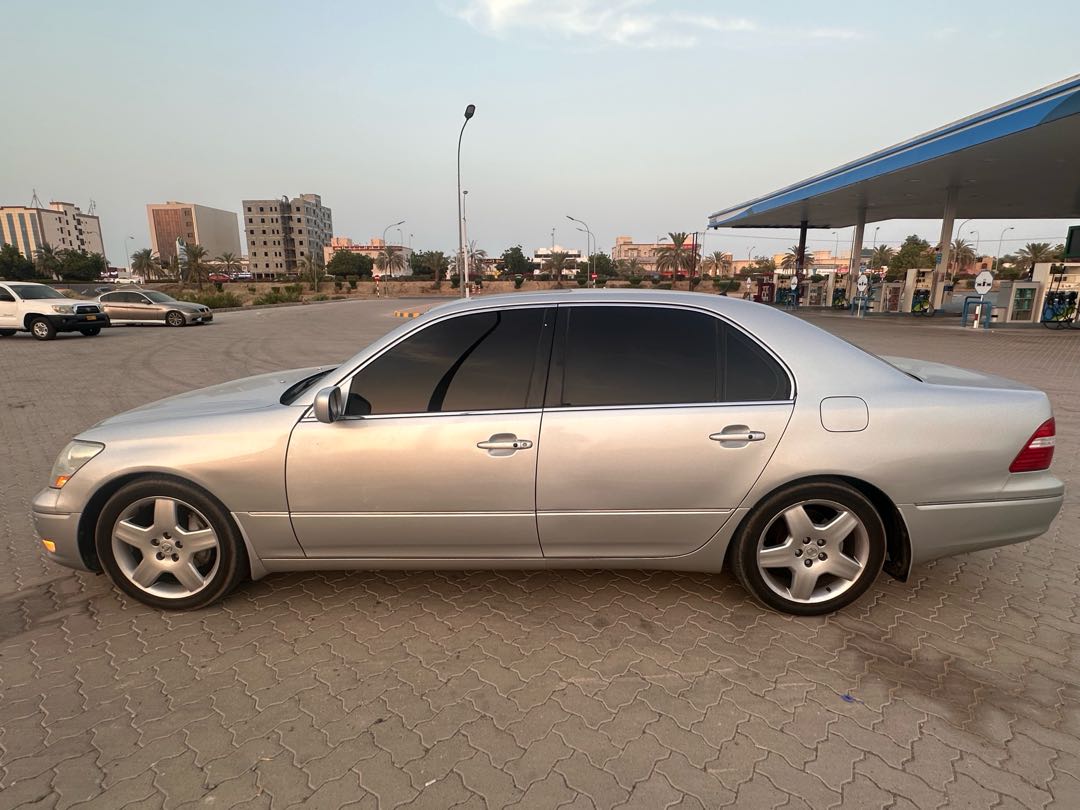 Car Image 2004 LEXUS LS 430
