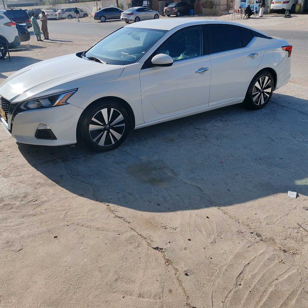 Car Image 2019 NISSAN ALTIMA S