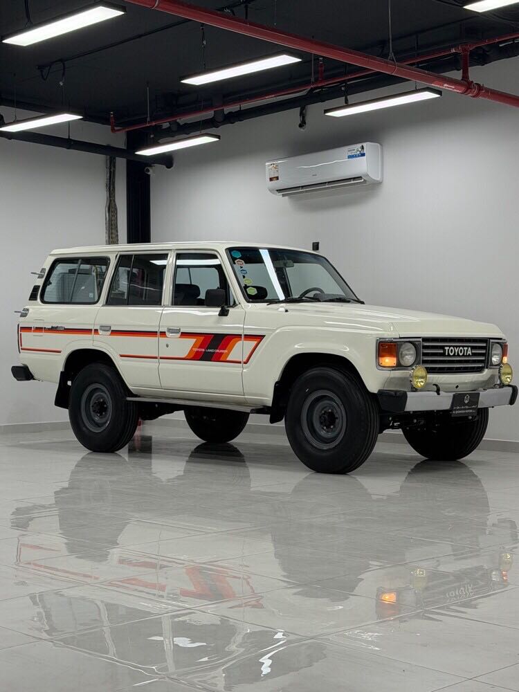Car Image 1984 TOYOTA LAND CRUISER GX