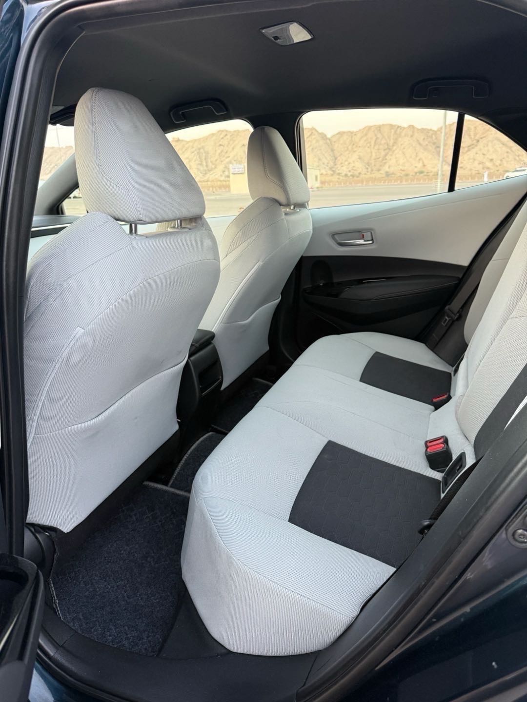 Car Image 2019 TOYOTA COROLLA SE