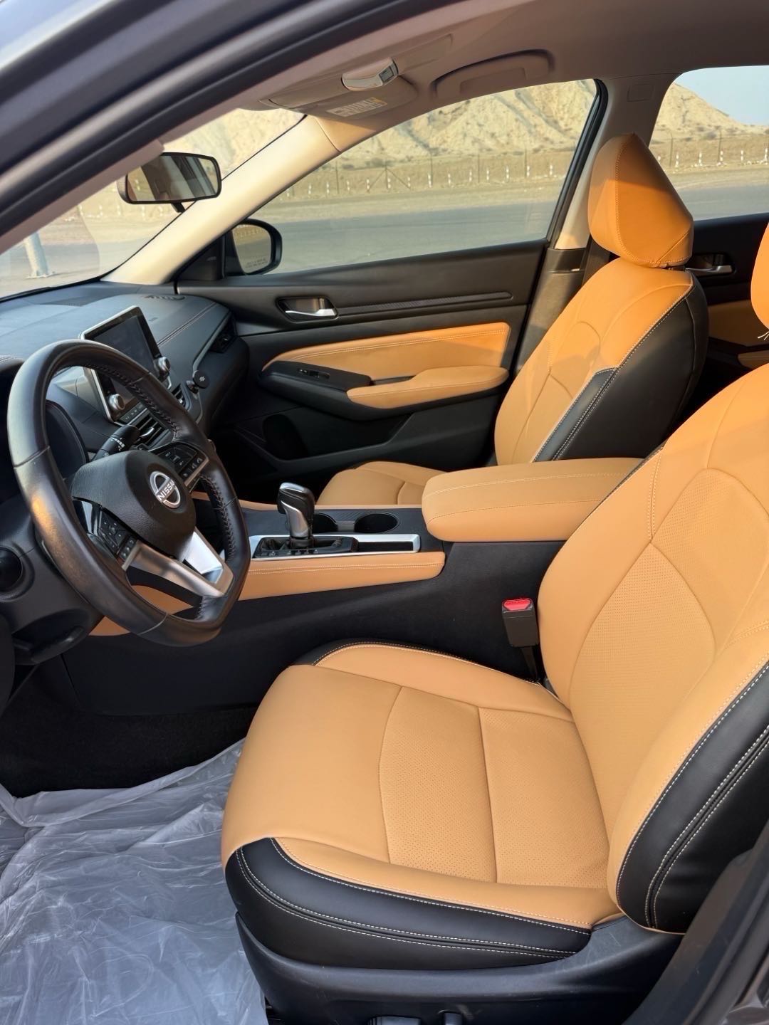 Car Image 2019 NISSAN ALTIMA SR