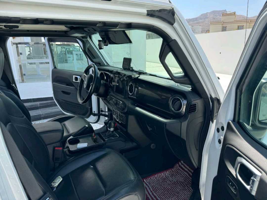Car Image 2019 JEEP WRANGLER Unlimited