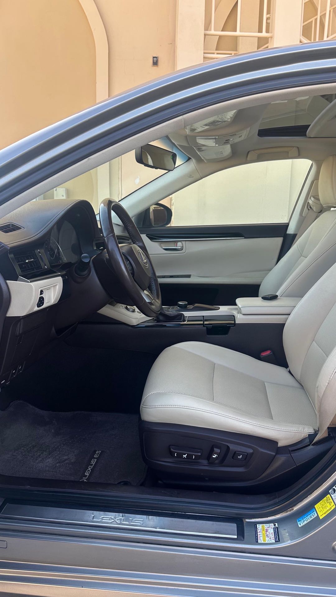 Car Image 2016 LEXUS ES 350