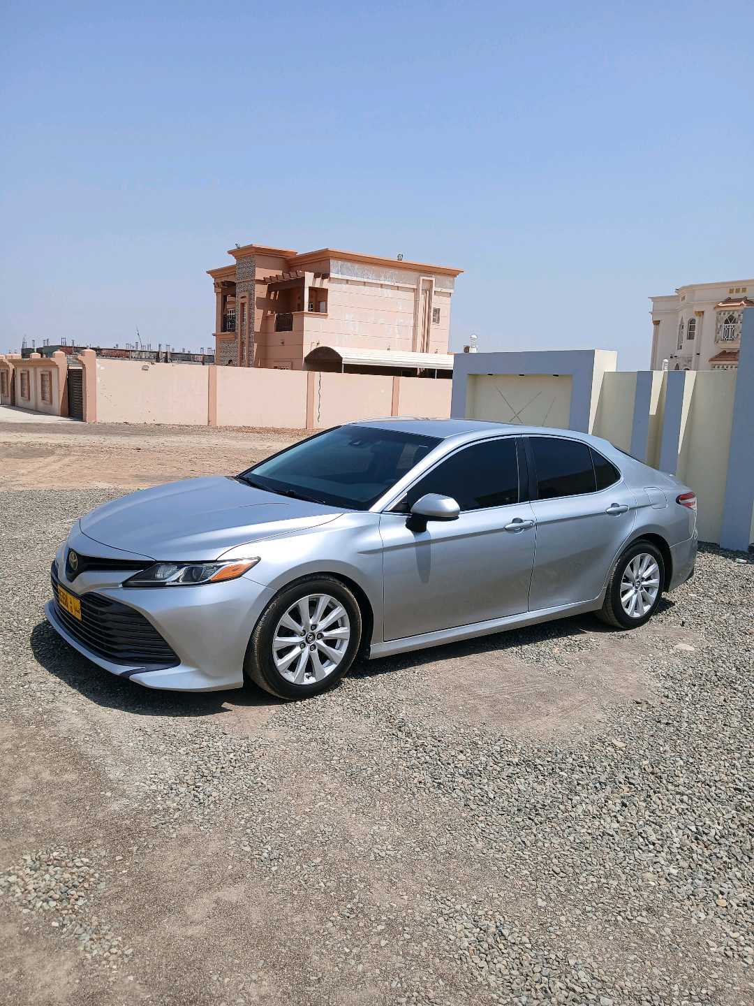 Car Image 2018 TOYOTA CAMRY LE