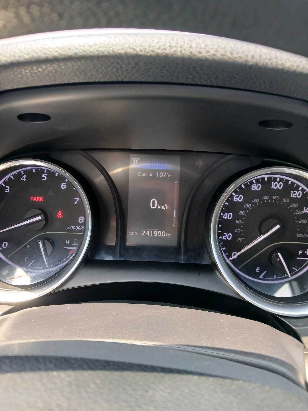 Car Image 2018 TOYOTA CAMRY LE