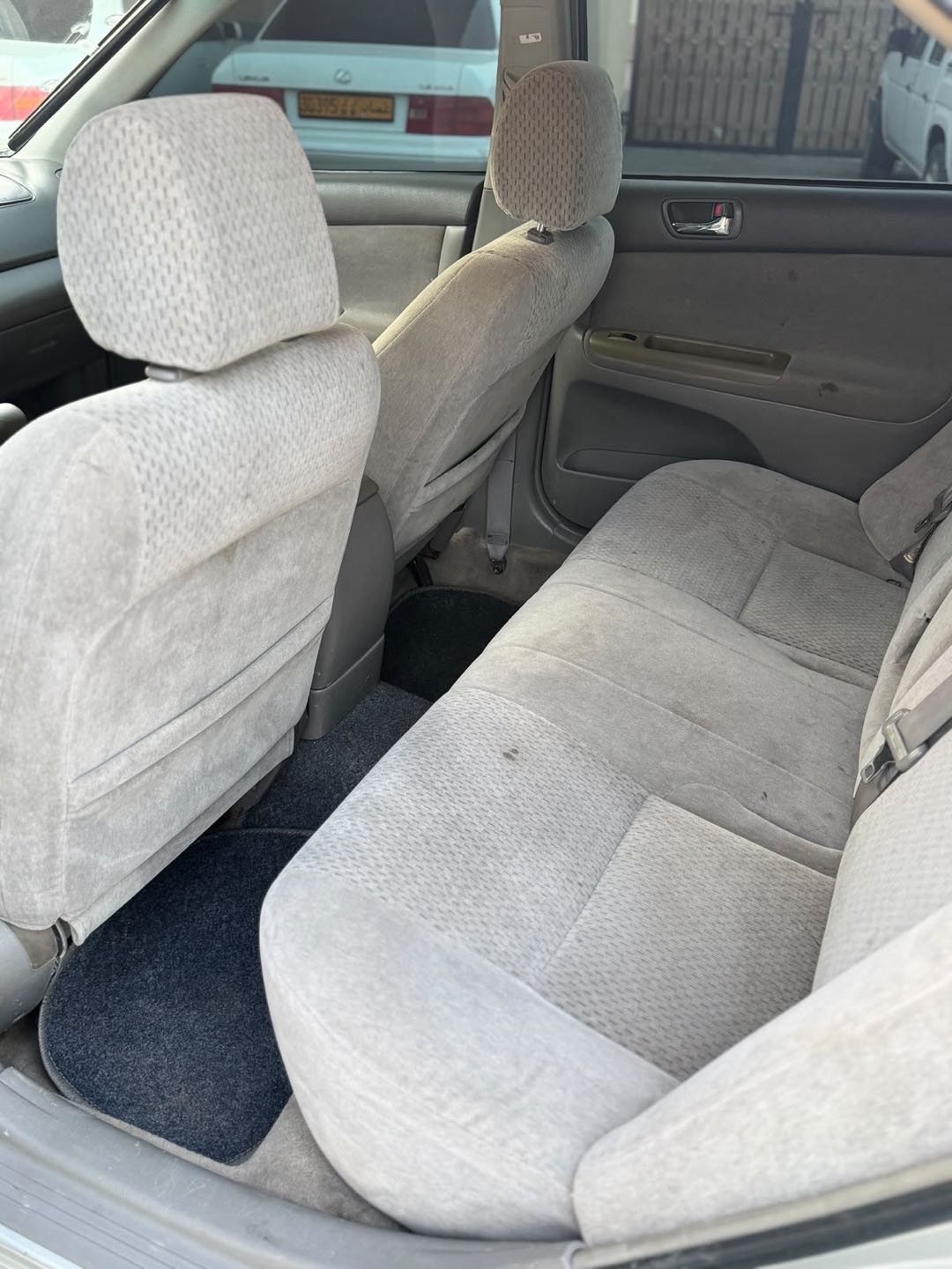 Car Image 2003 TOYOTA CAMRY SE
