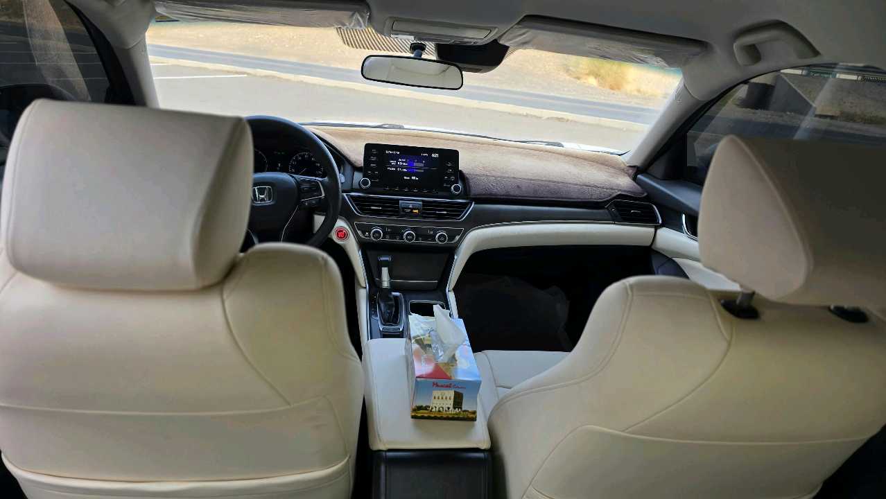 Car Image 2019 HONDA ACCORD LX