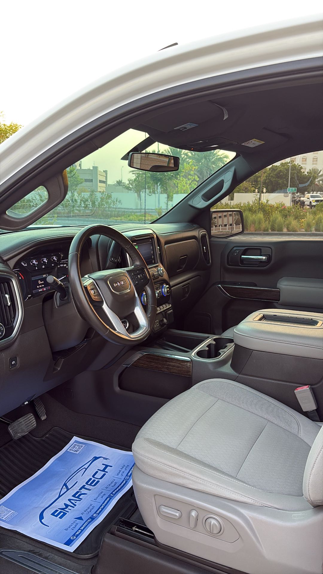 Car Image 2019 GMC SIERRA SLE