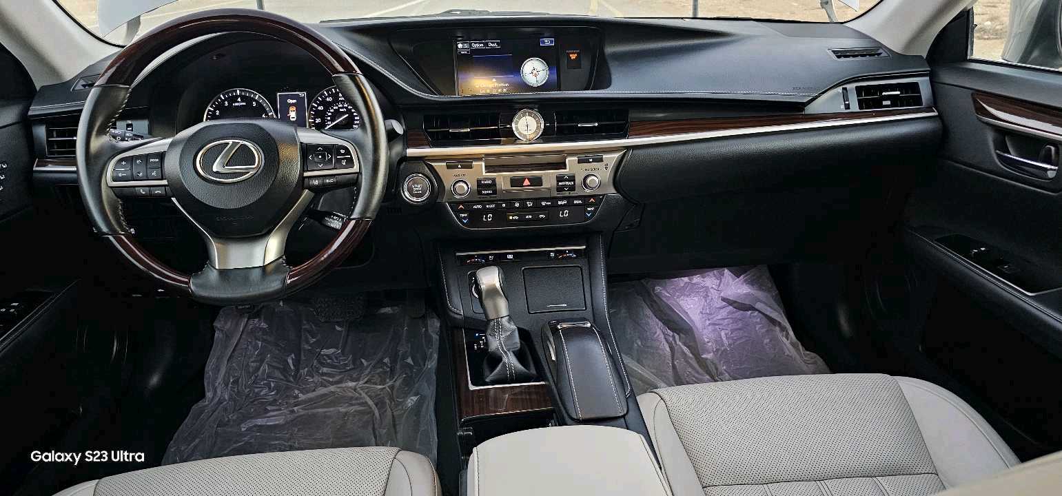 Car Image 2016 LEXUS ES 350