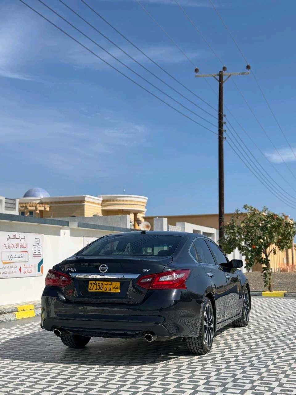 Car Image 2018 NISSAN ALTIMA SV