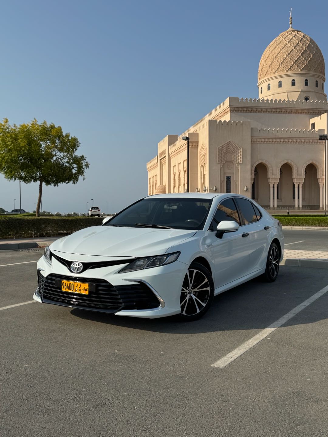 Car Image 2020 TOYOTA CAMRY LE