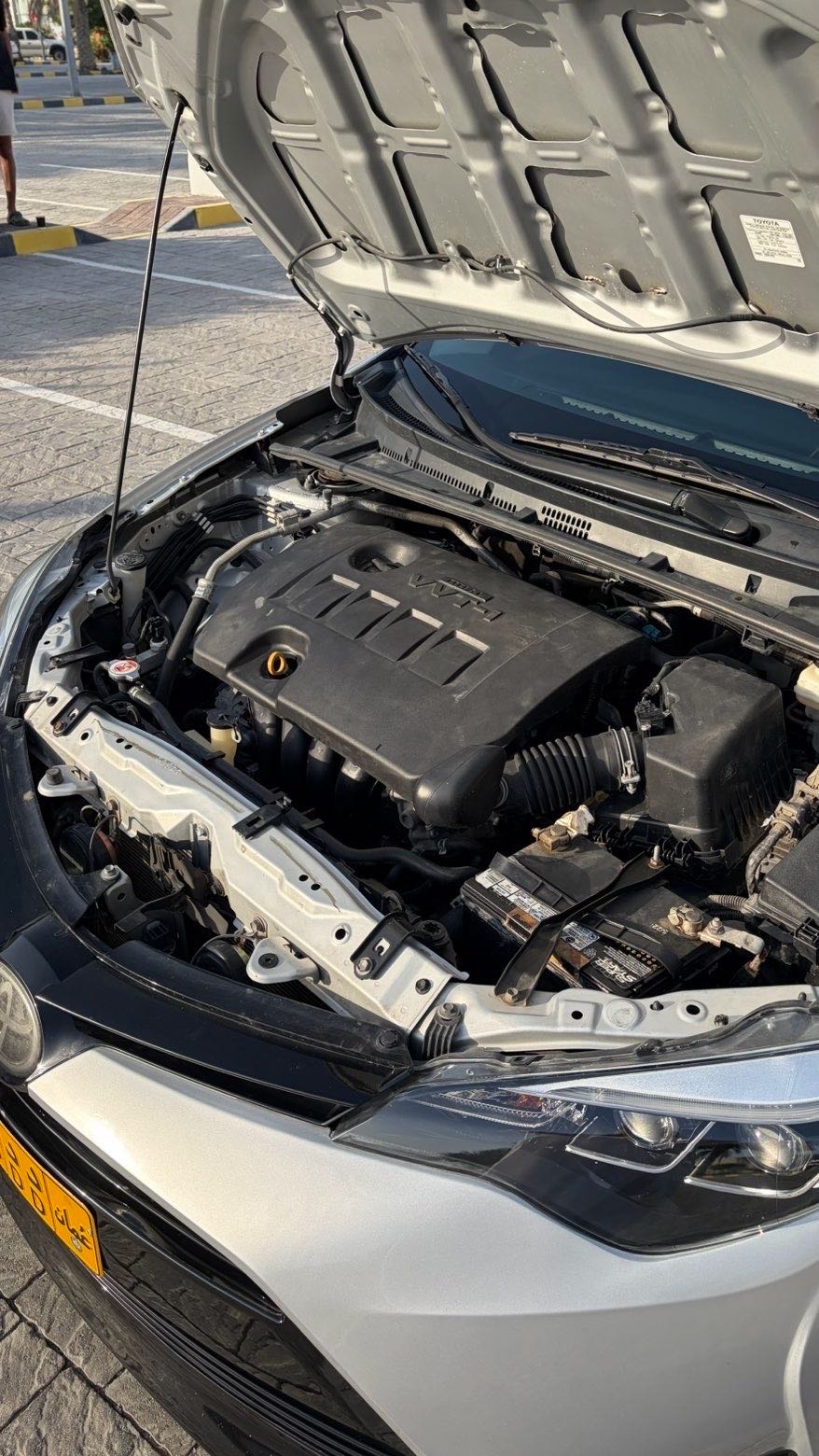 Car Image 2018 TOYOTA COROLLA LE