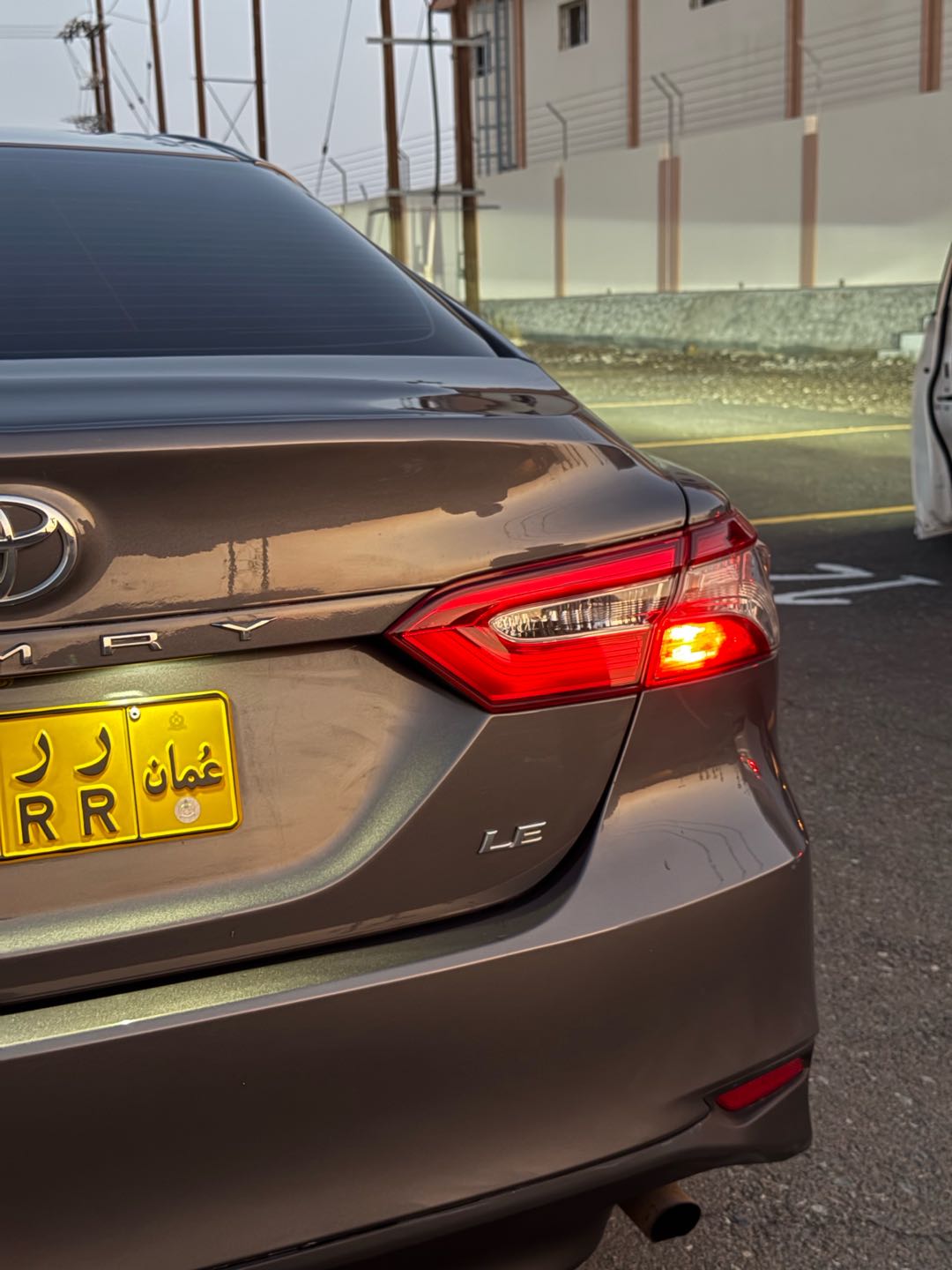 Car Image 2019 TOYOTA CAMRY LE