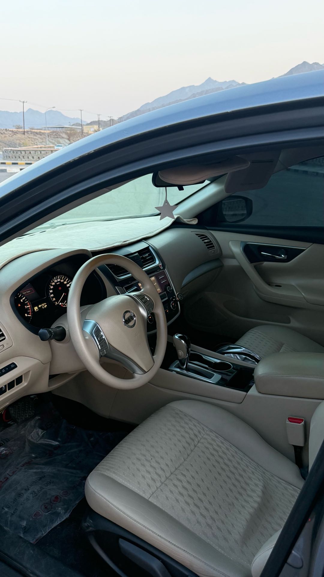 Car Image 2018 NISSAN ALTIMA SV