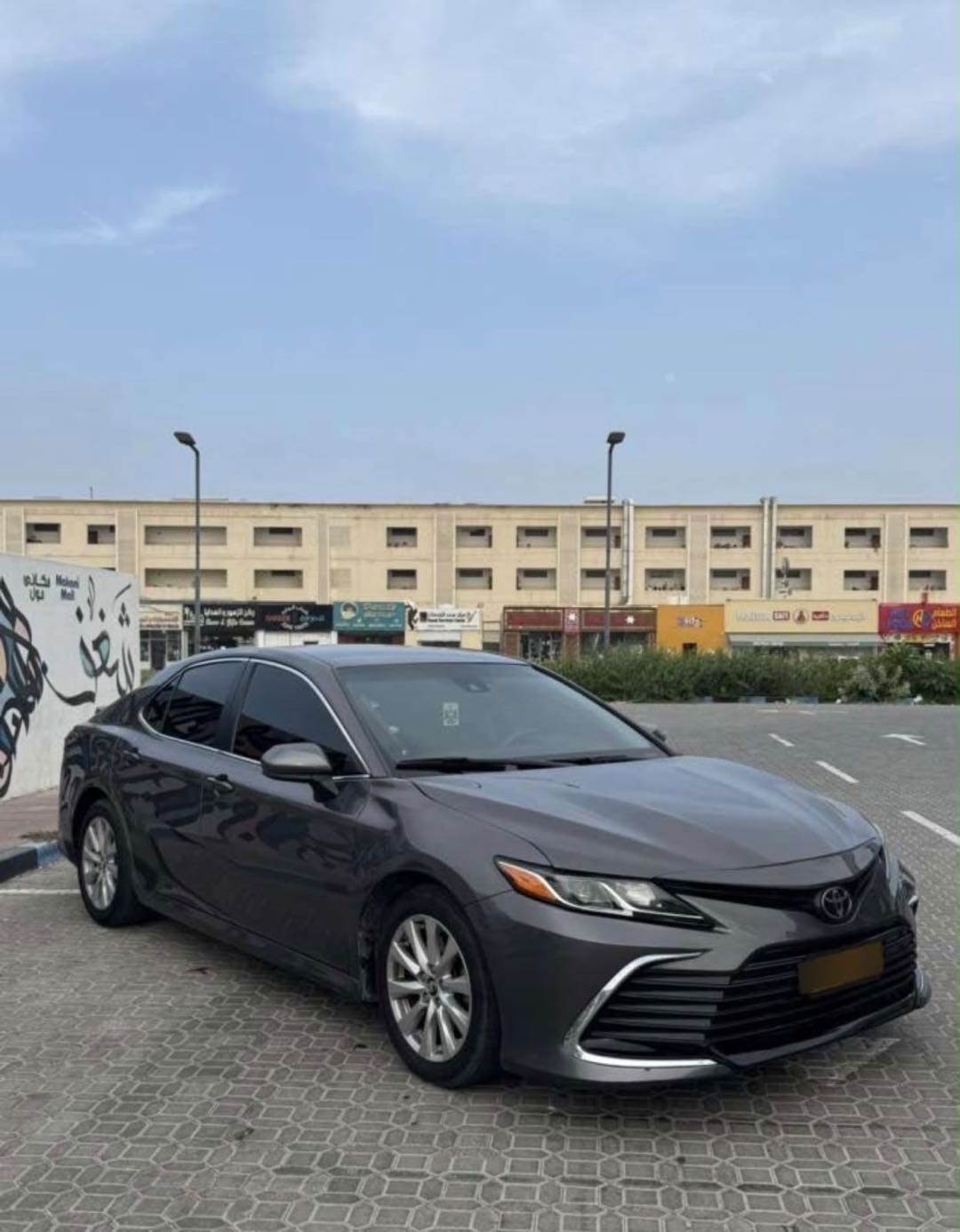 Car Image 2018 TOYOTA CAMRY LE