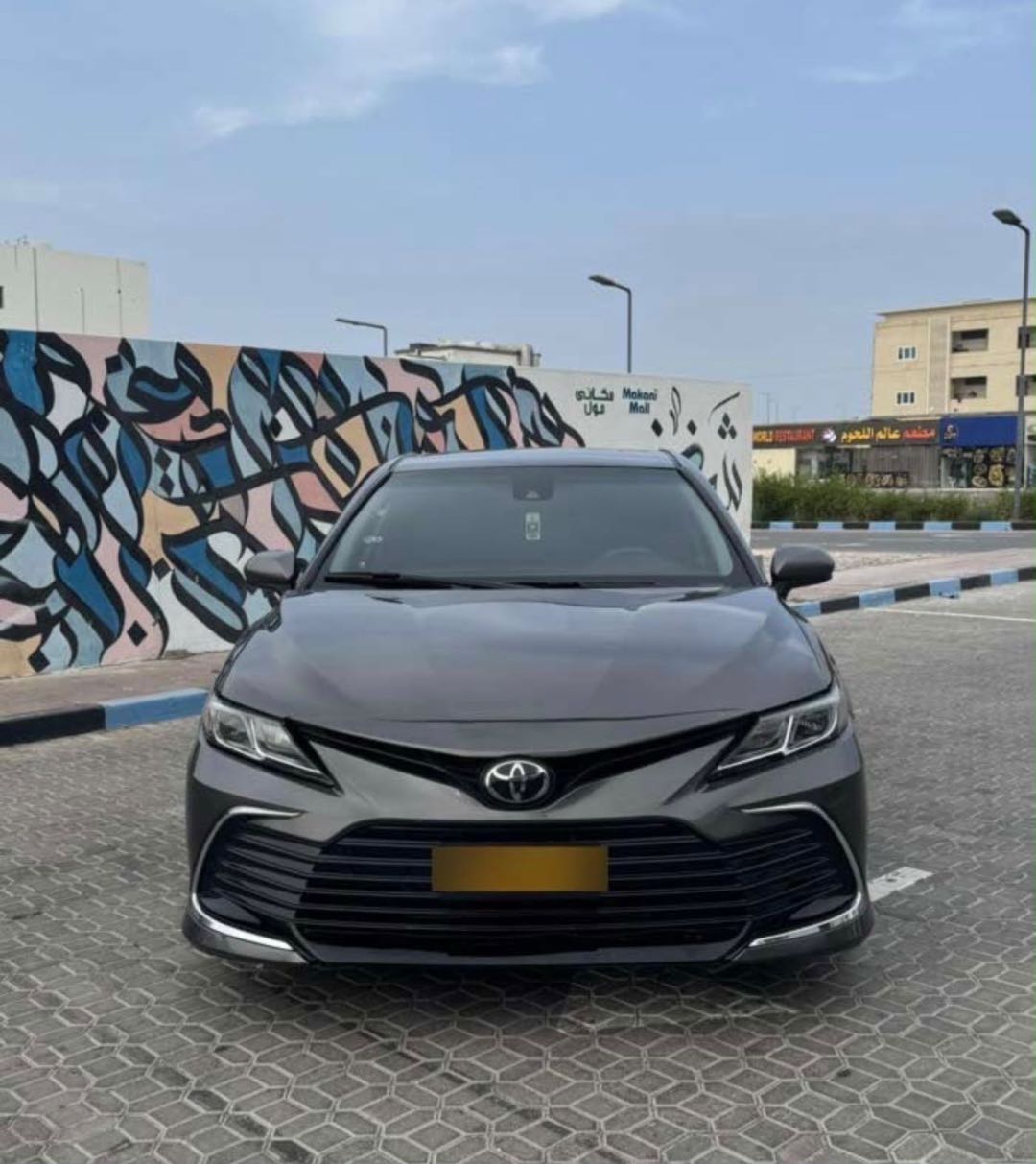 Car Image 2018 TOYOTA CAMRY LE