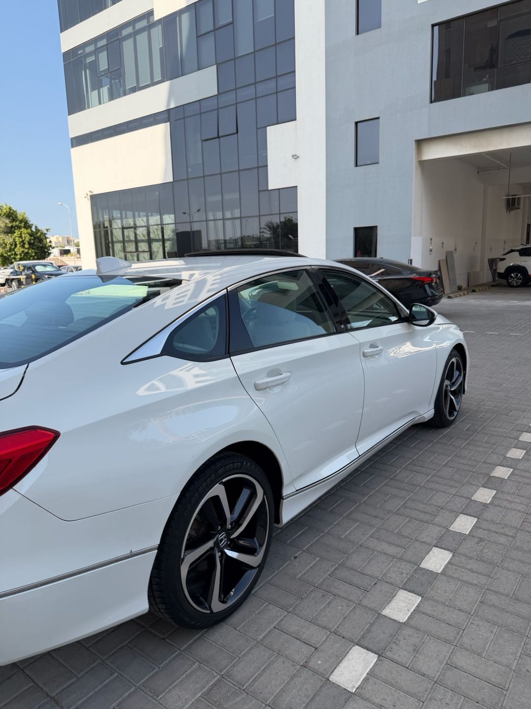 Car Image 2018 HONDA ACCORD EXL