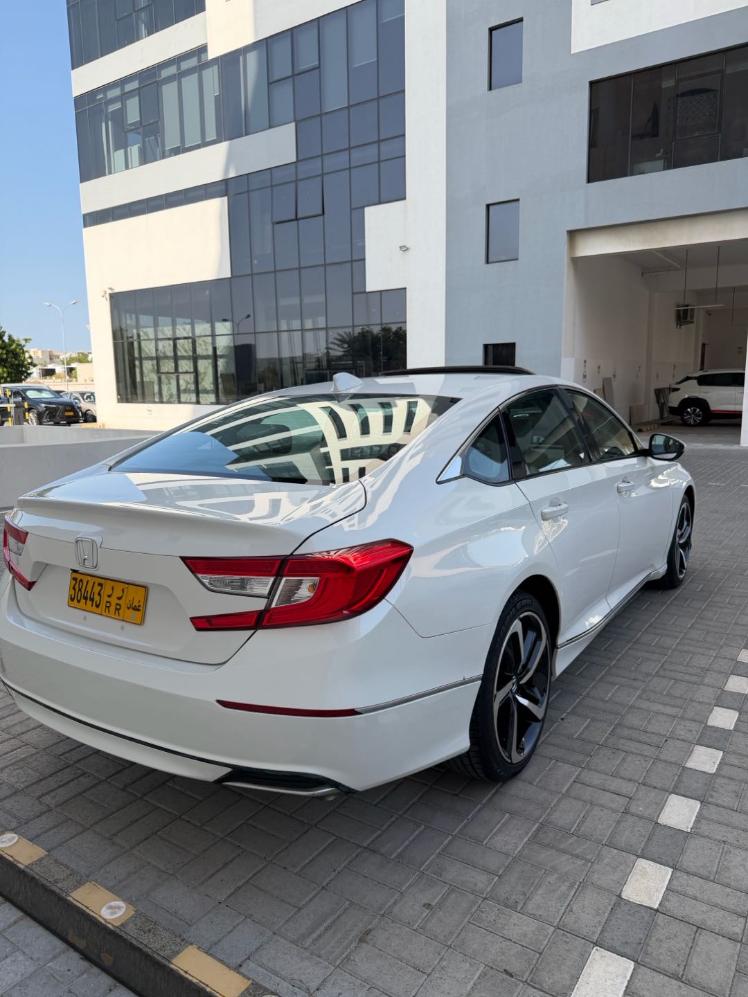 Car Image 2018 HONDA ACCORD EXL