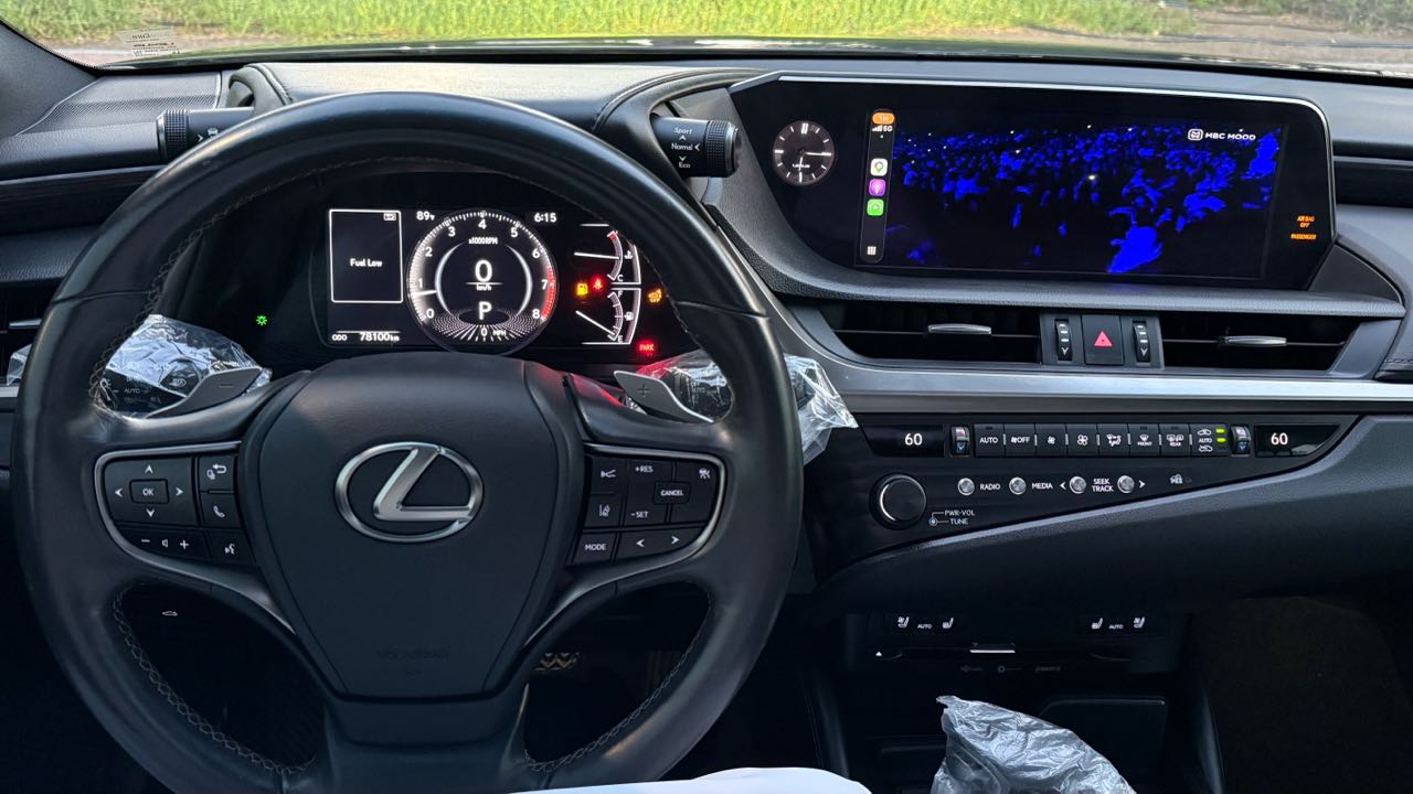 Car Image 2019 LEXUS ES 350