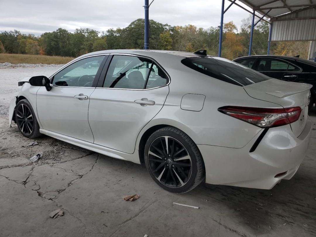 Car Image 2018 TOYOTA CAMRY XSE