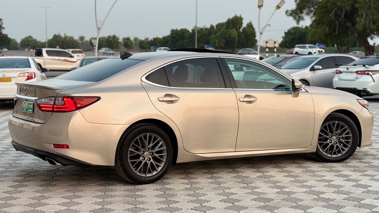 Car Image 2018 LEXUS ES 350