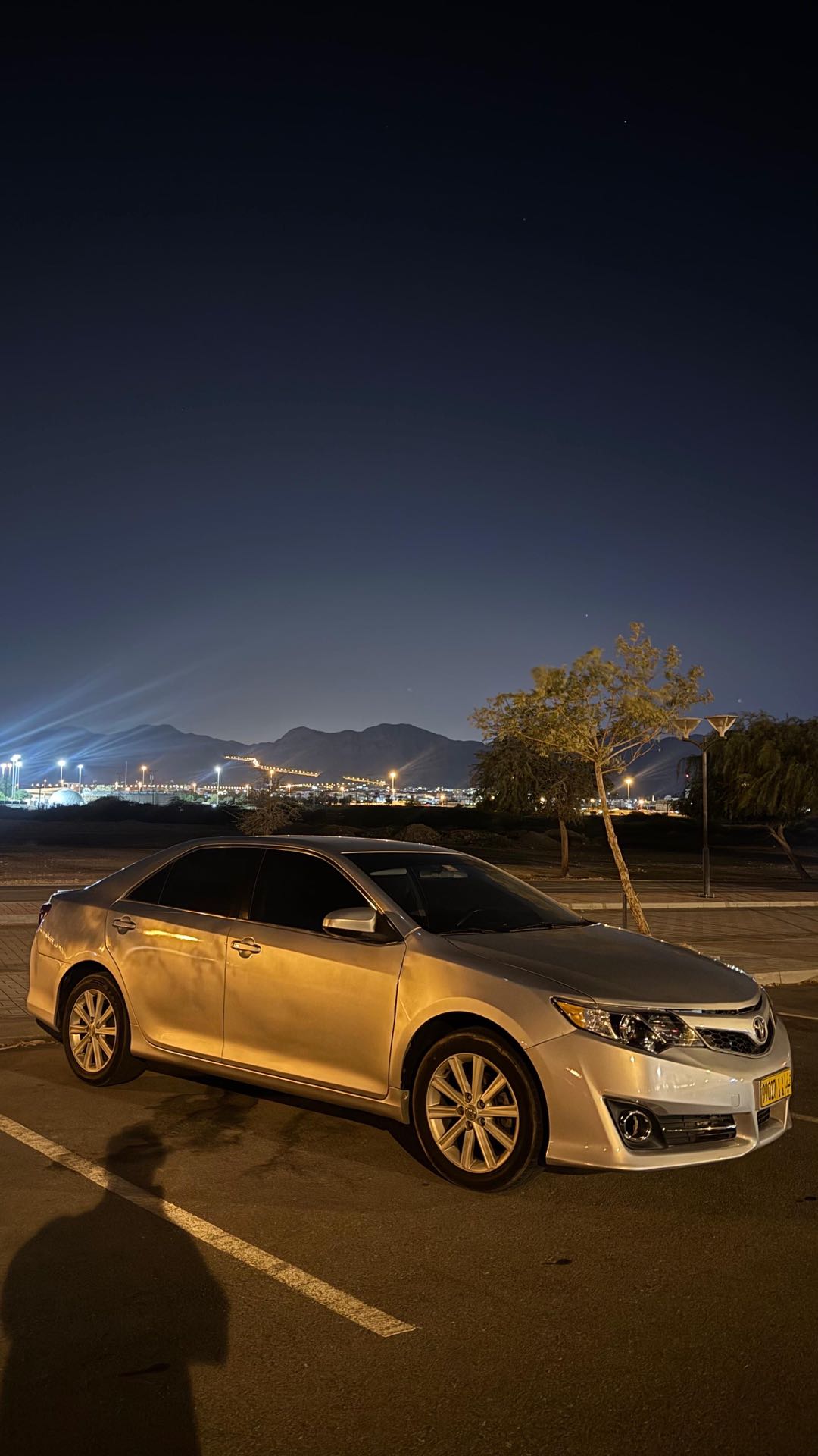 Car Image 2014 TOYOTA CAMRY SE