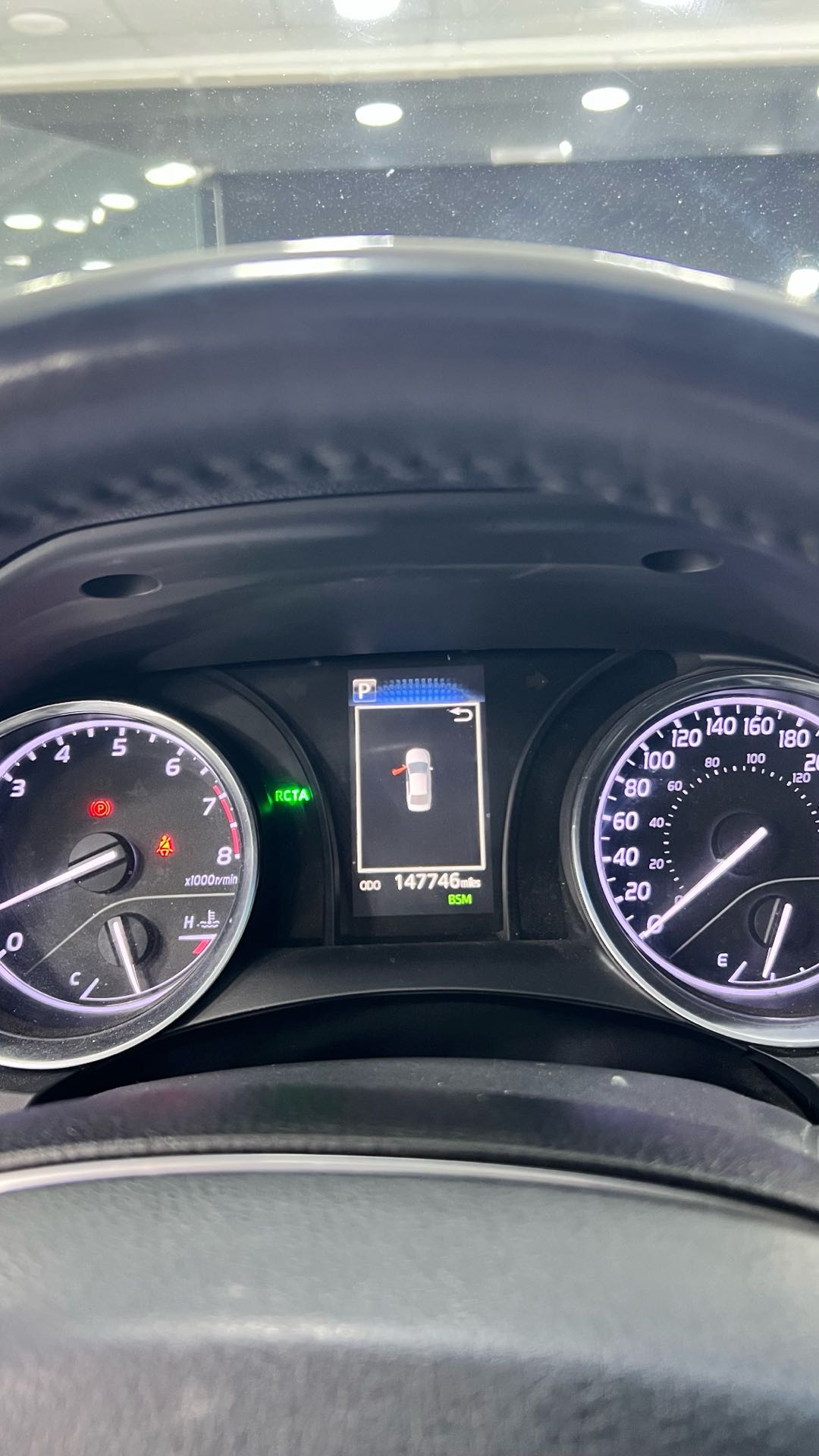 Car Image 2018 TOYOTA CAMRY SE