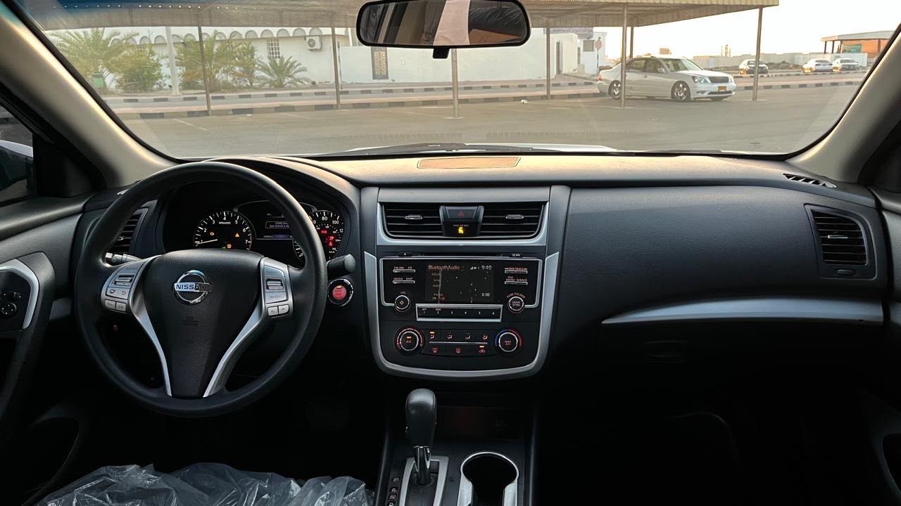 Car Image 2017 NISSAN ALTIMA S