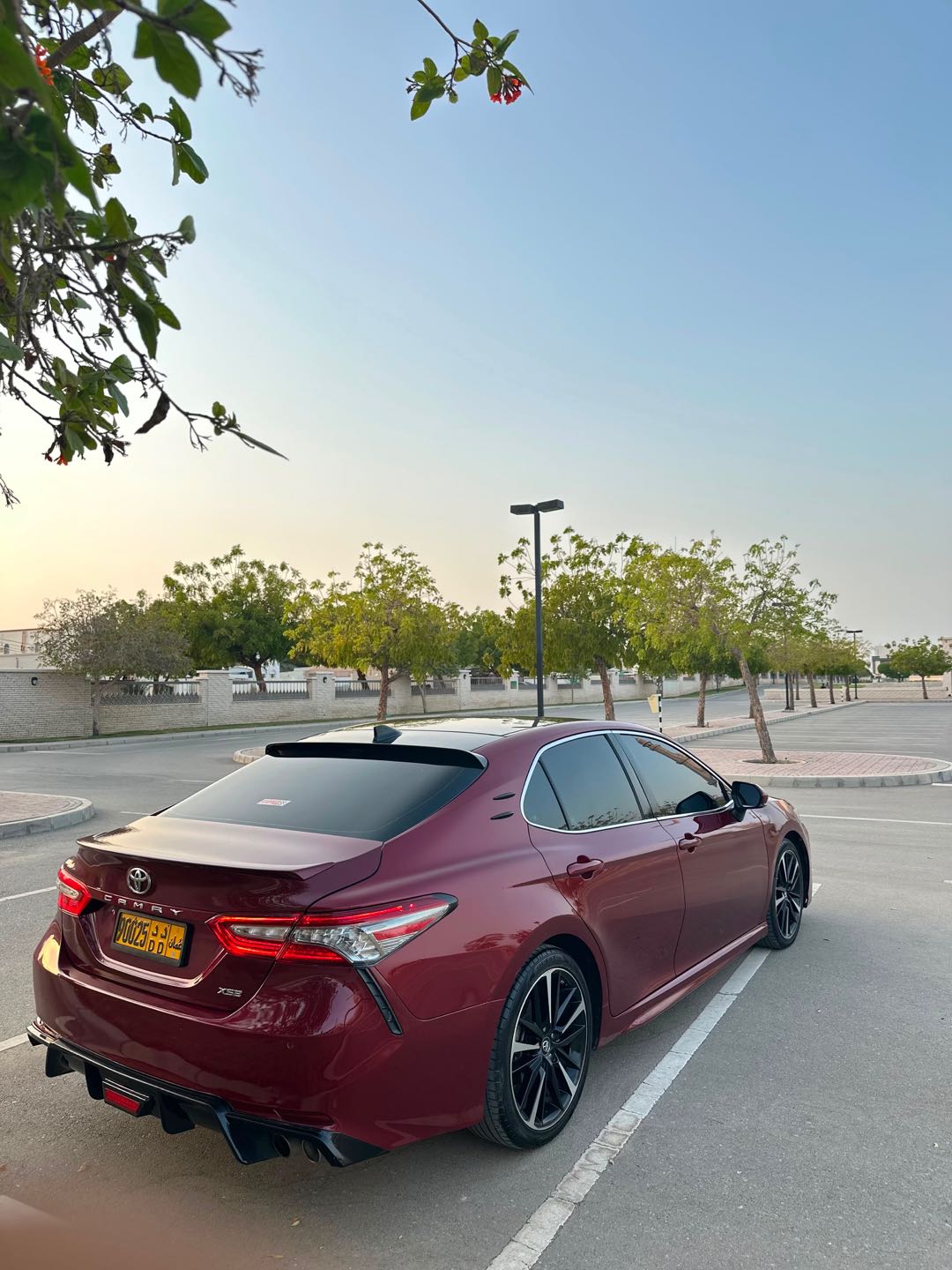 Car Image 2018 TOYOTA CAMRY XSE