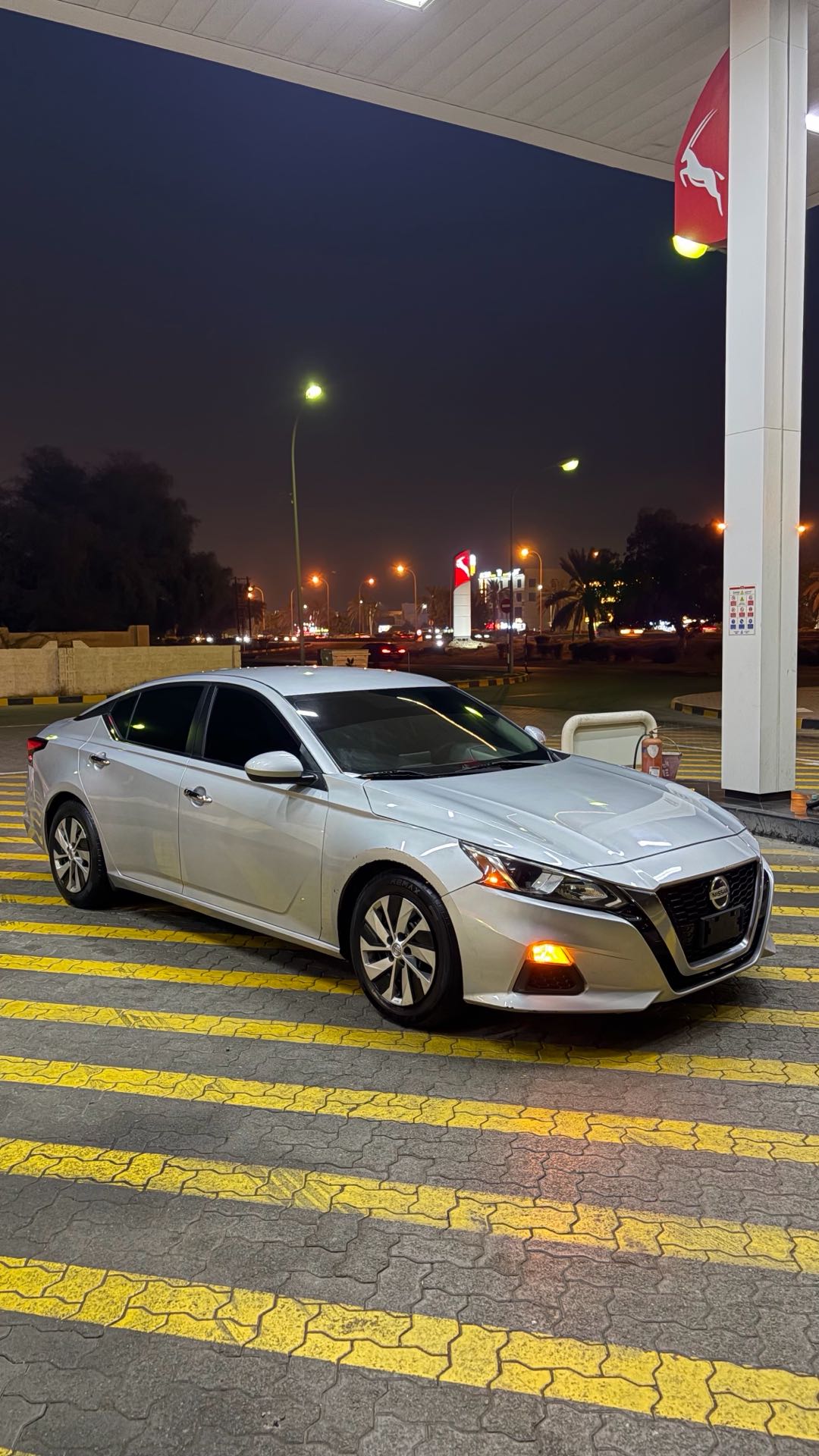 Car Image 2019 NISSAN ALTIMA S