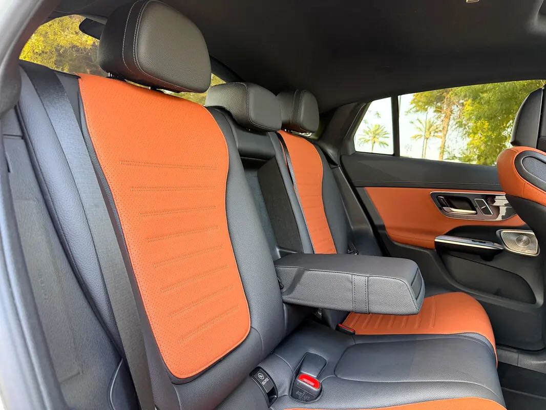 Car Image 2024 MERCEDES GLC CLASS 