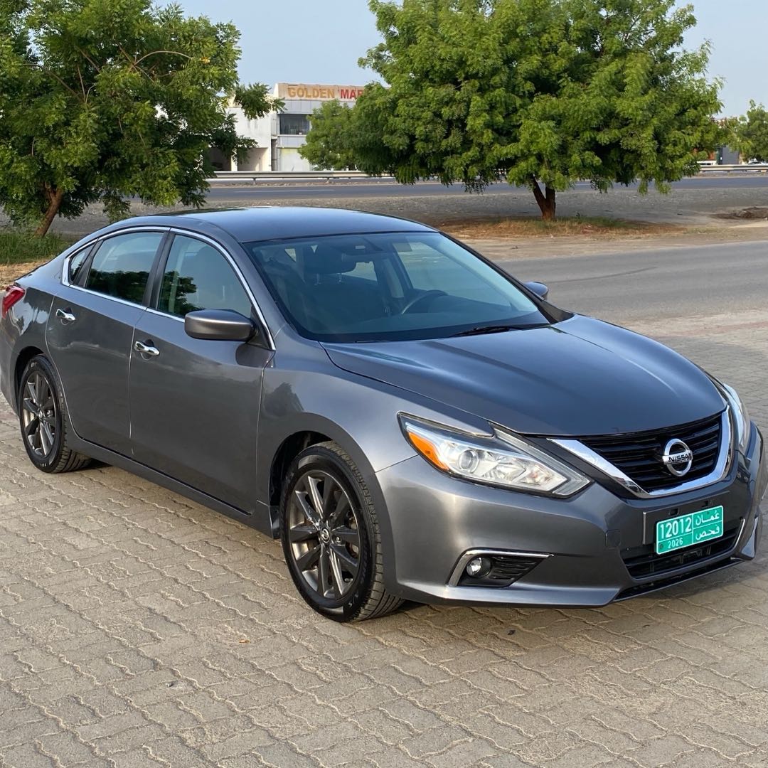 Car Image 2018 NISSAN ALTIMA SV