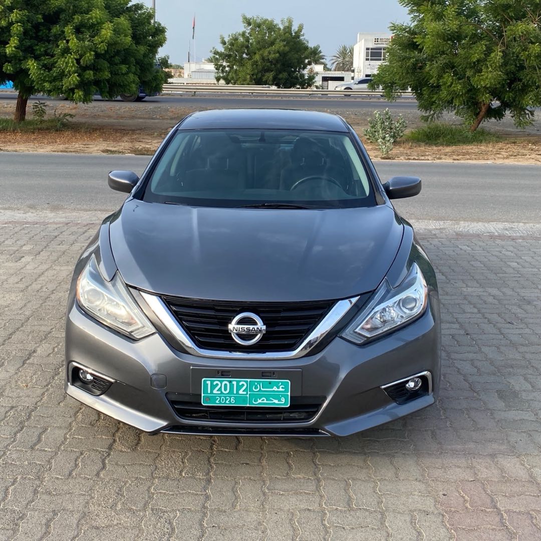 Car Image 2018 NISSAN ALTIMA SV