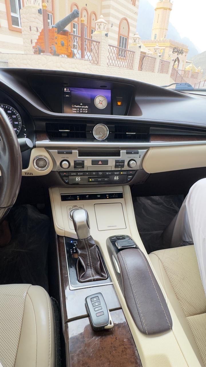 Car Image 2018 LEXUS ES 350