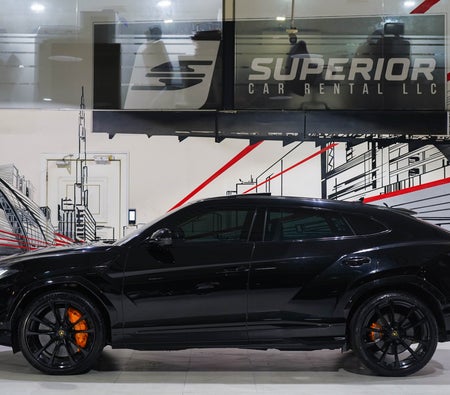 LAMBORGHINI URUS 2024