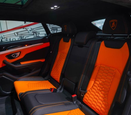 LAMBORGHINI URUS 2024