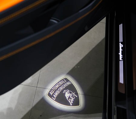 LAMBORGHINI URUS 2024