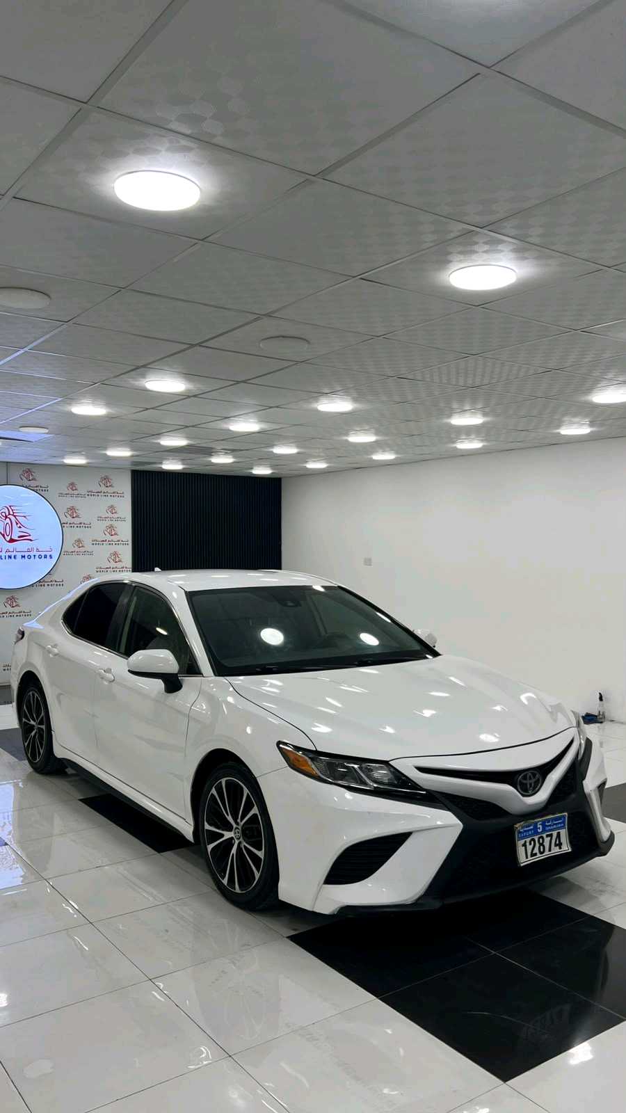 Car Image 2020 TOYOTA CAMRY SE
