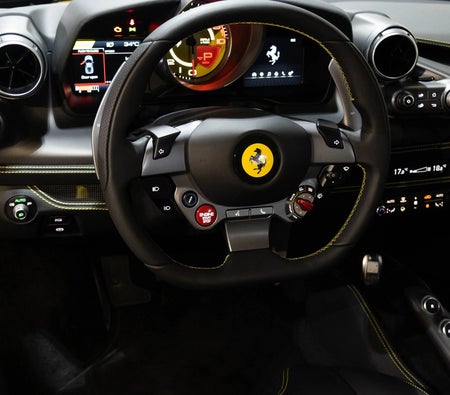 FERRARI F8 2022