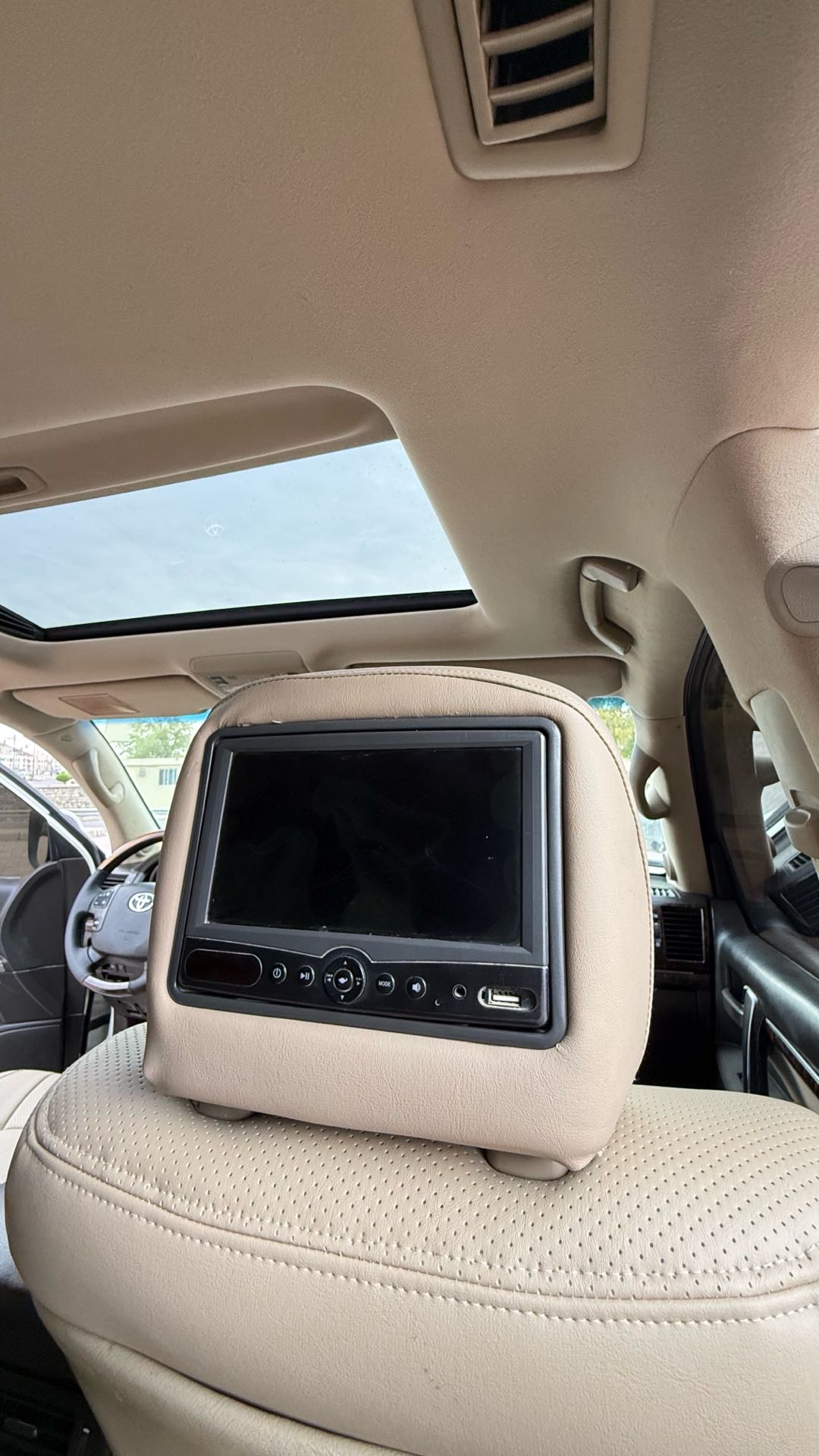 Car Image 2011 TOYOTA LAND CRUISER VX.R