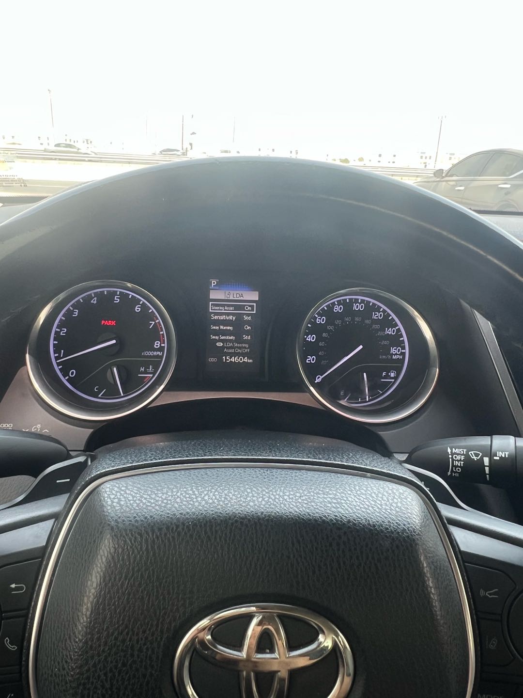 Car Image 2018 TOYOTA CAMRY SE