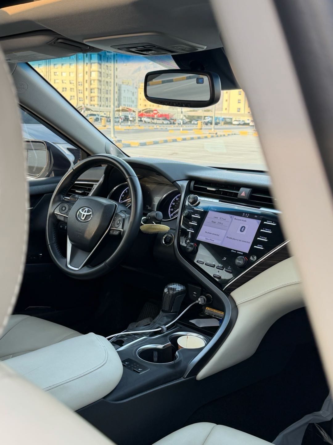 Car Image 2018 TOYOTA CAMRY XLE